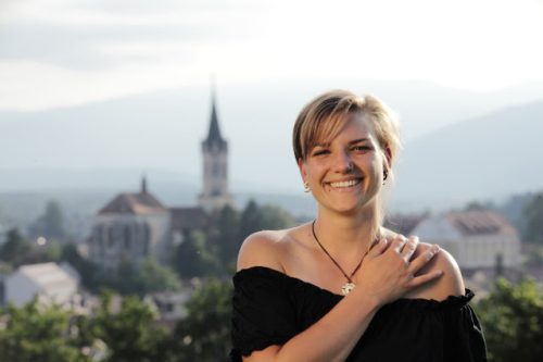 Slika dogodka Zaključna prireditev družinskega bralnega kluba s Špelo Cesar