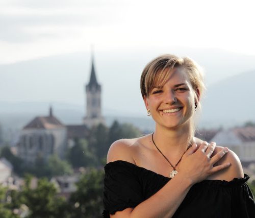Slika dogodka Zaključna prireditev družinskega bralnega kluba s Špelo Cesar