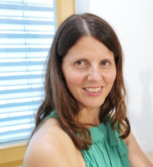 Slika dogodka Magda Hudoklin: Kapljica krvi – ogledalo vašega zdravja
